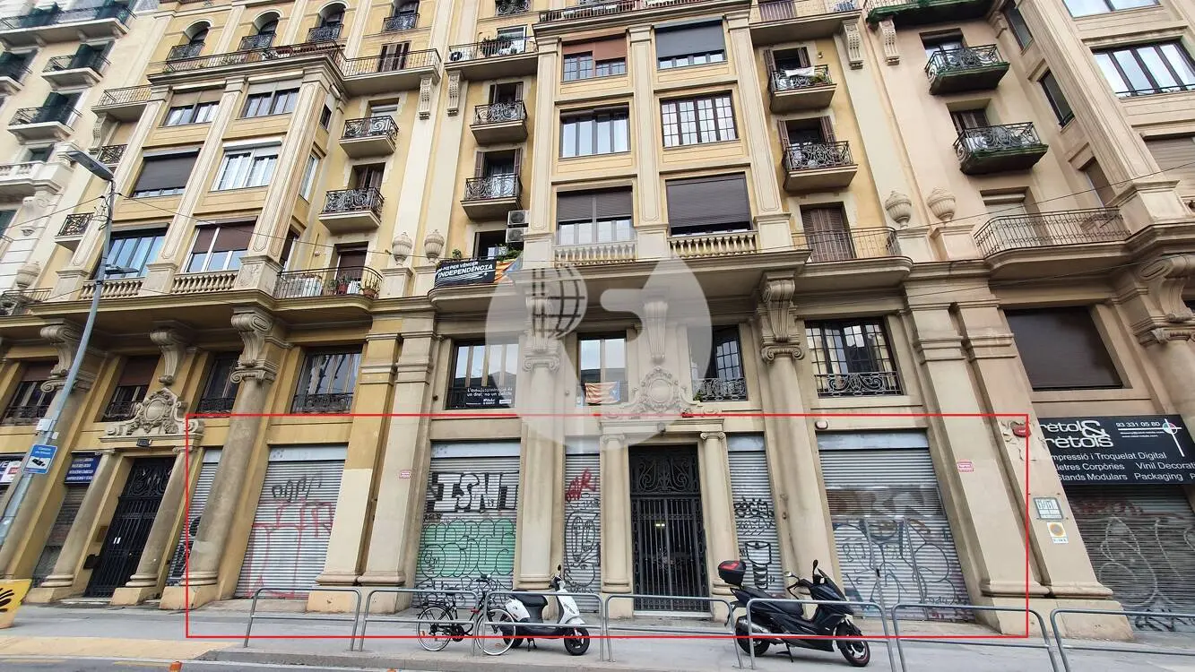 Commercial premises located on the Gran Vía de les Corts Catalanes a few meters from the Plaza de las Glorias. Barcelona. IE-221641 1