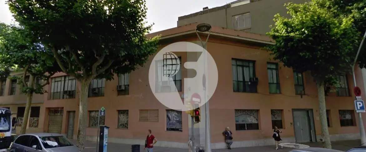 Edifici corporatiu situat a l'Eixample Esquerre de Barcelona, a escassos metres del parc de Joan Miró. Barcelona. IE-212124 4