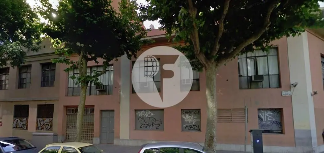 Edifici corporatiu situat a l'Eixample Esquerre de Barcelona, a escassos metres del parc de Joan Miró. Barcelona. IE-212124 5