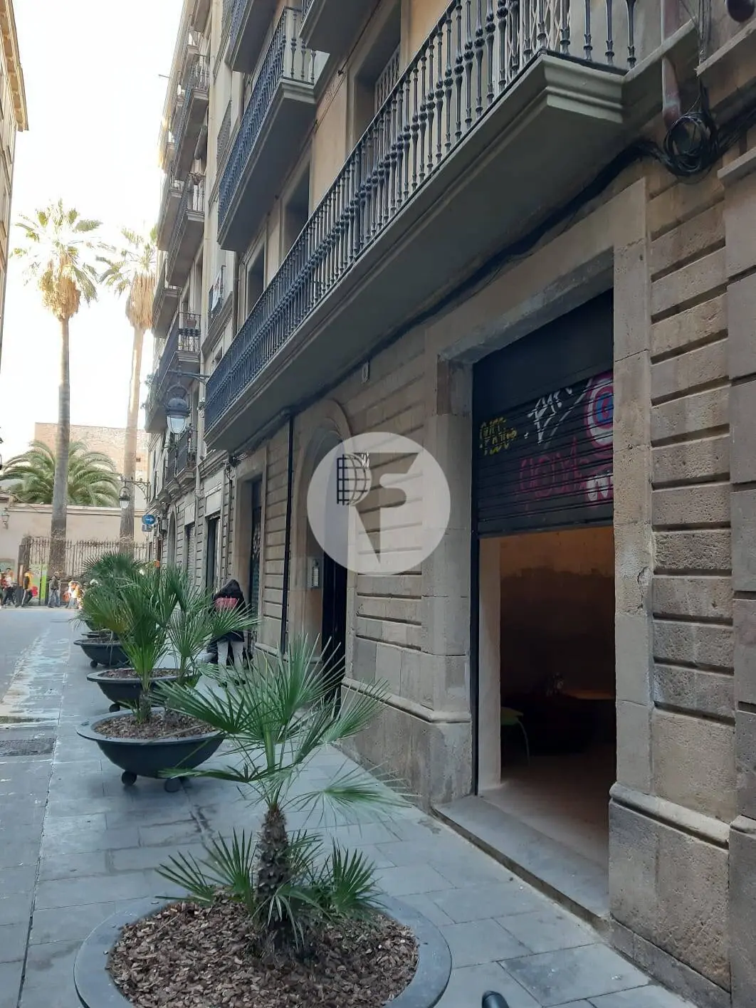 Commercial premises located in the Ciutat Vella district, in the El Raval neighborhood. Barcelona. 5