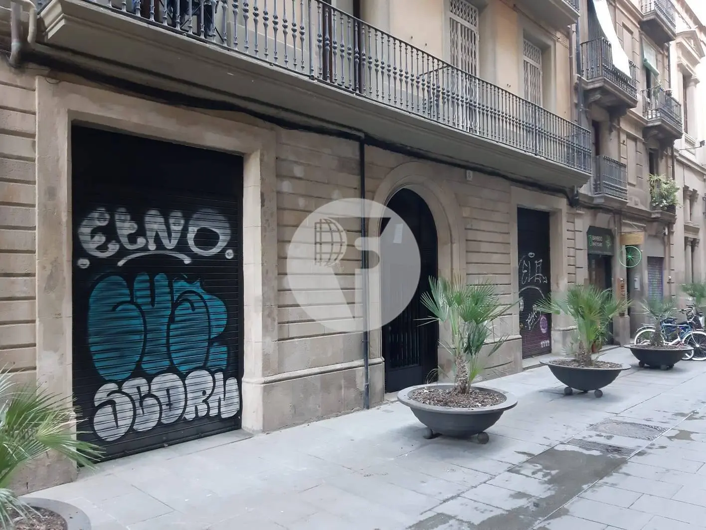 Commercial premises located in the Ciutat Vella district, in the El Raval neighborhood. Barcelona. IE-212178 1