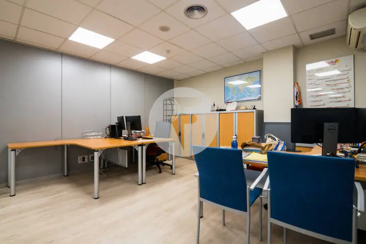Local office implanted for rent a few meters from Paseo de Gracia. Barcelona. IE-223254 18