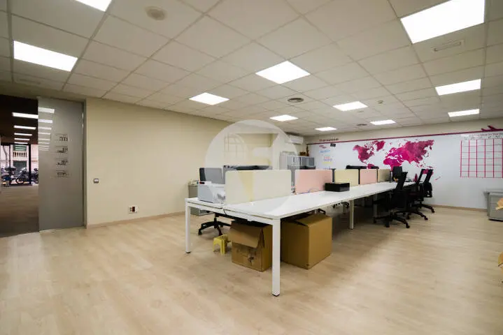 Local office implanted for rent a few meters from Paseo de Gracia. Barcelona. IE-223254 24