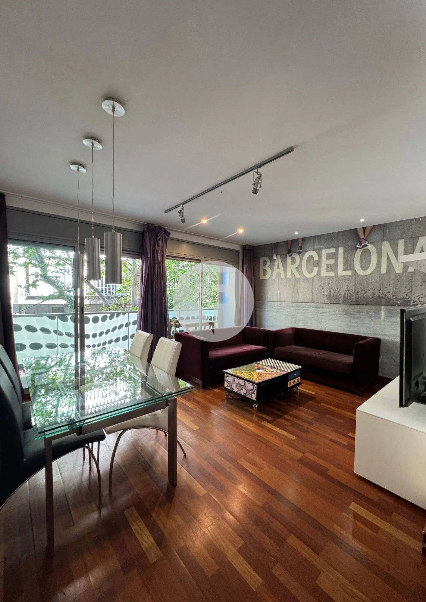 Piso de 3 habitaciones con balcón en el Eixample - imagen 8