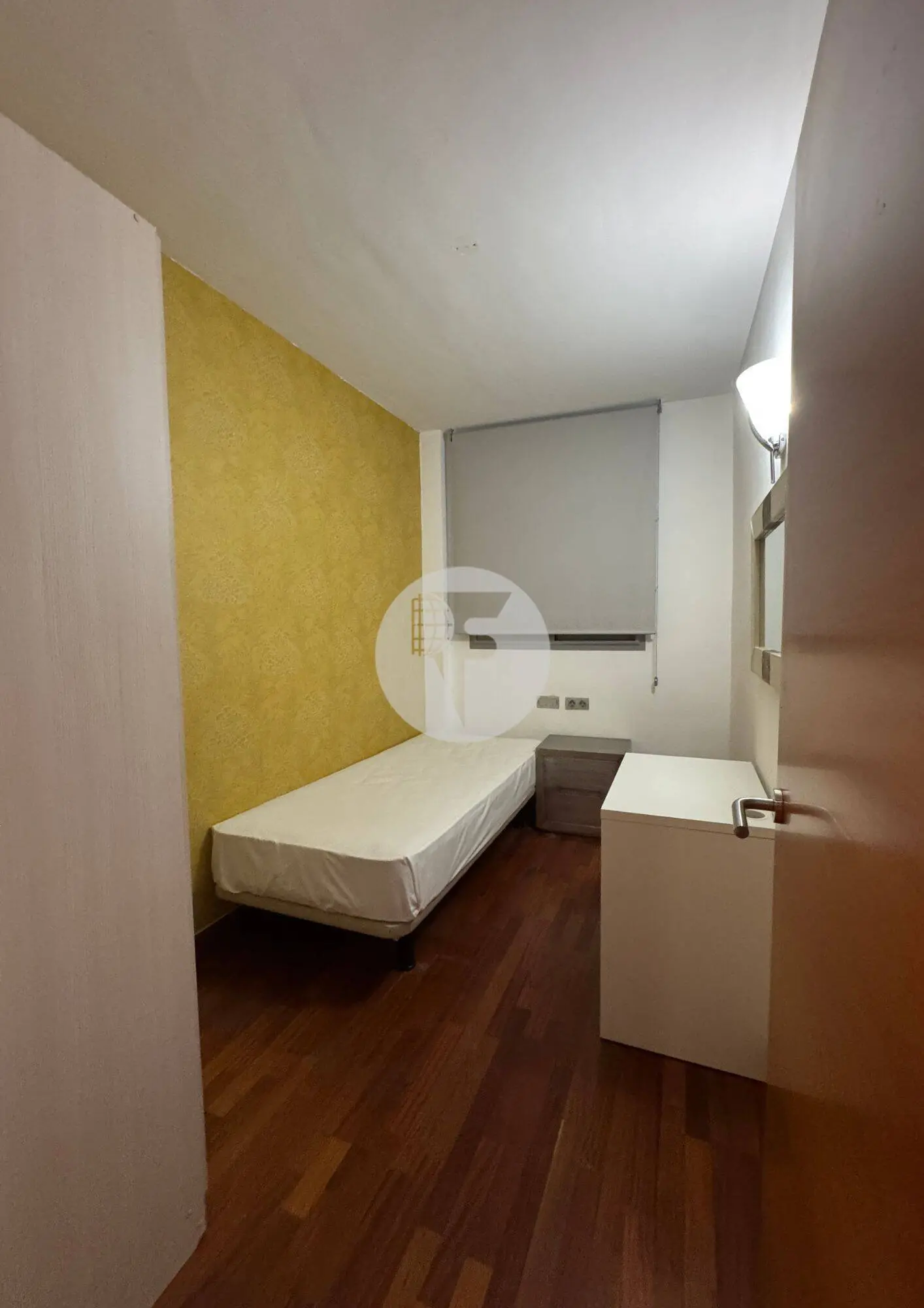 Piso de 3 habitaciones con balcón en el Eixample - imagen 16