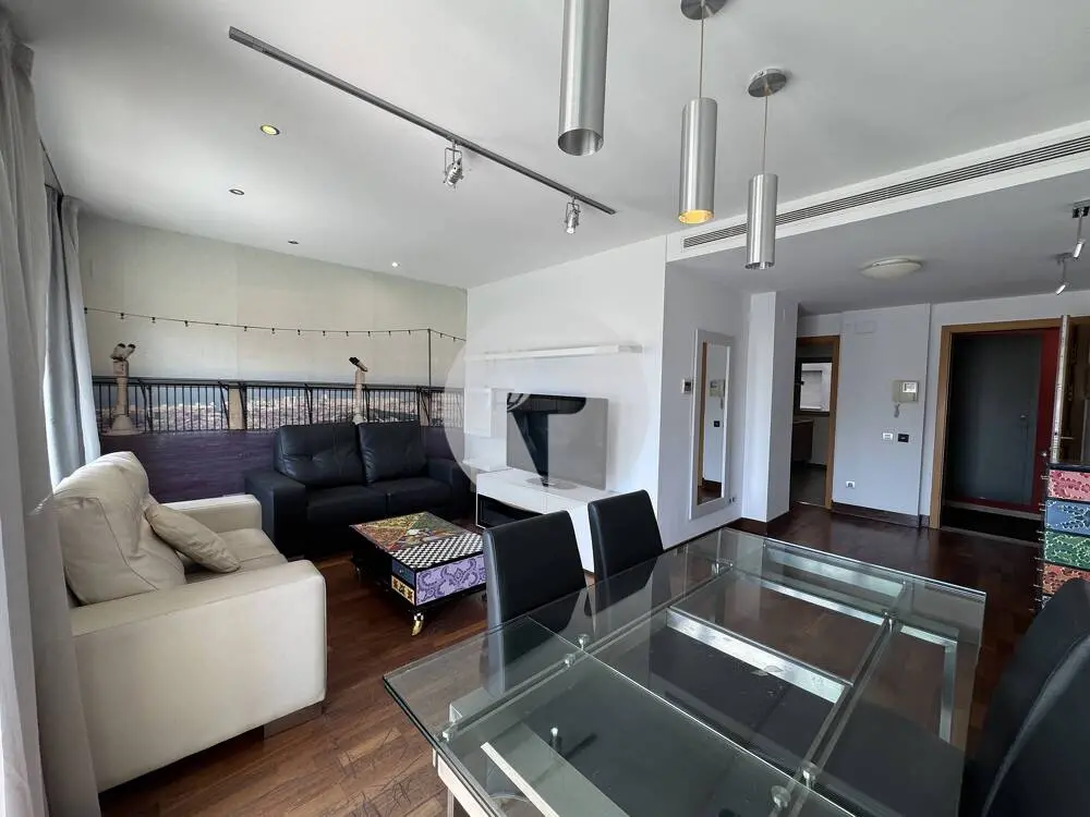 Piso de 3 habitaciones con balcón en el Eixample - imagen 4