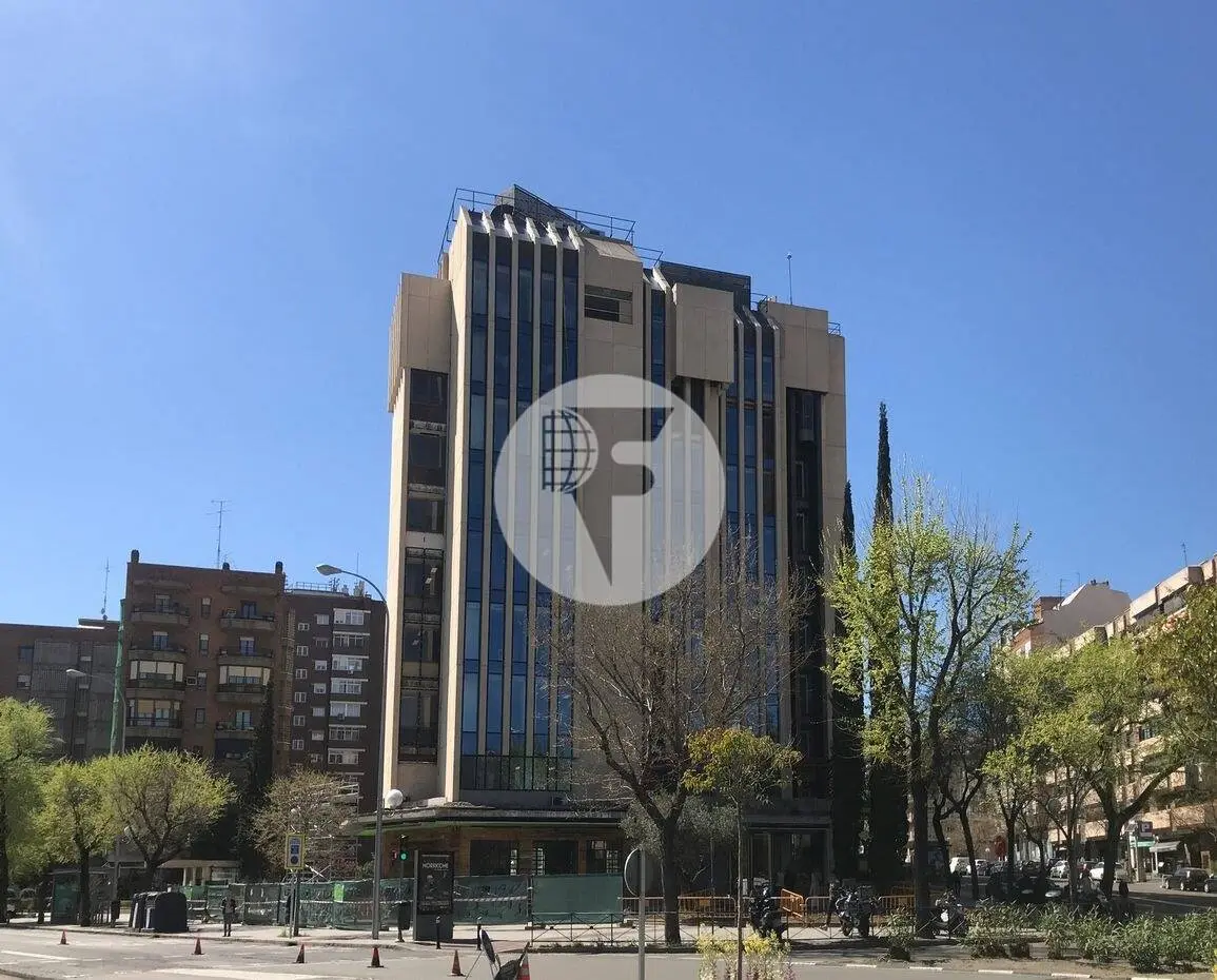 Spacious office for rent on Serrano Street, Madrid. 7