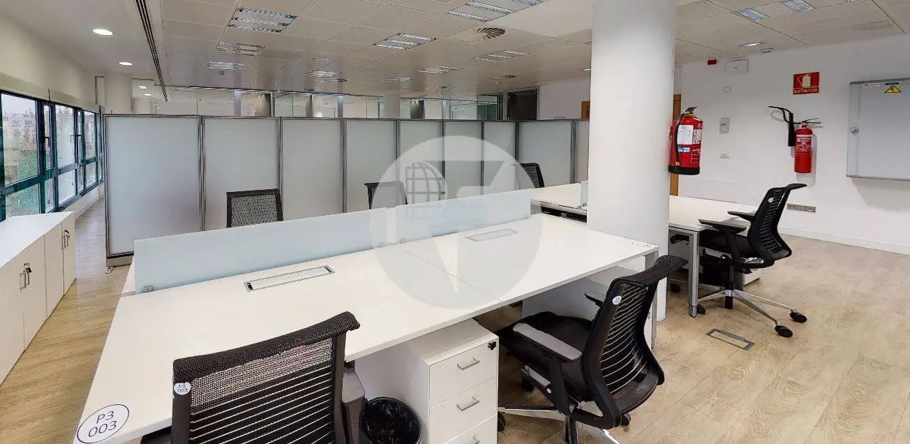 Oficina alquiler Madrid. Calle Santa Leonor – Distrito Madbit. - imagen 8
