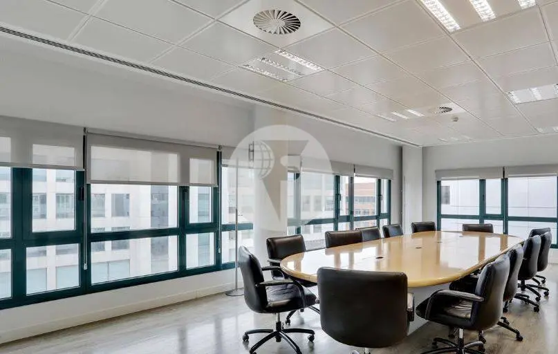 Oficina alquiler Madrid. Calle Santa Leonor – Distrito Madbit. - imagen 6