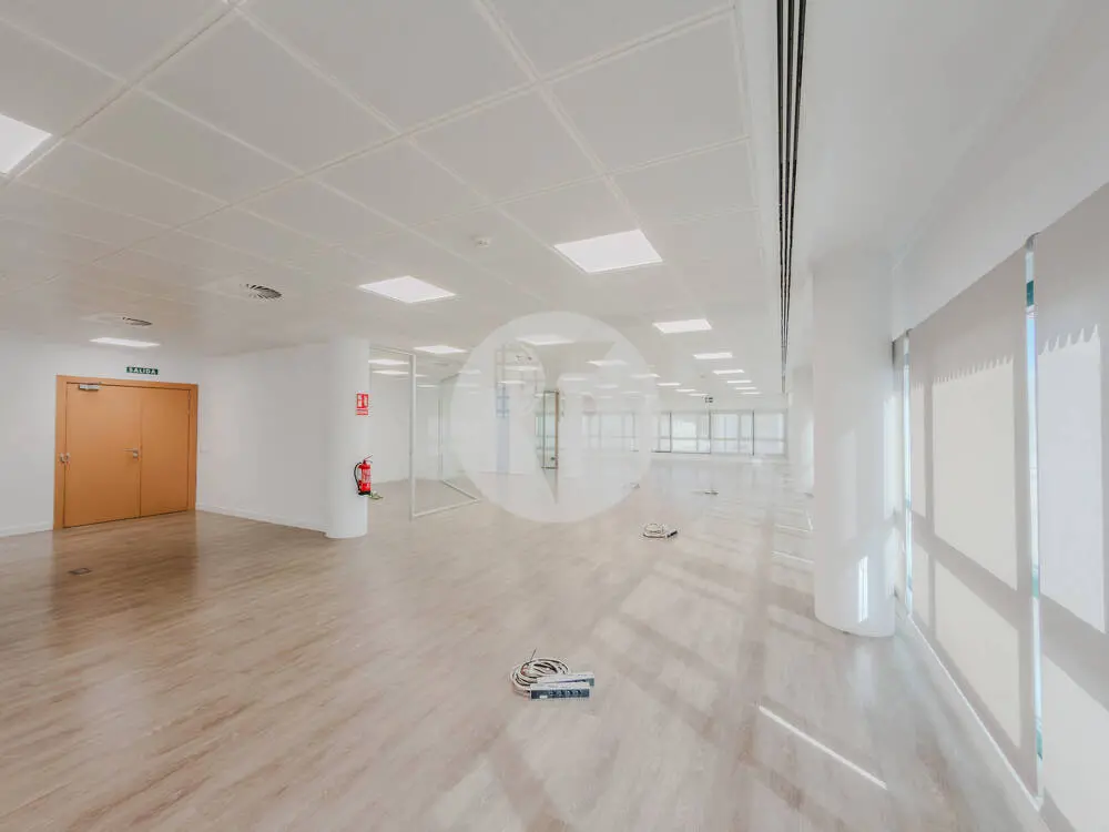 Oficina alquiler Madrid. Calle Santa Leonor – Distrito Madbit. - imagen 11