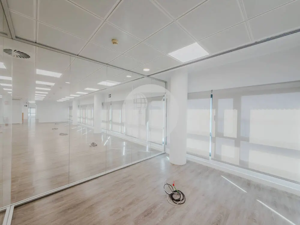Oficina alquiler Madrid. Calle Santa Leonor – Distrito Madbit. - imagen 8