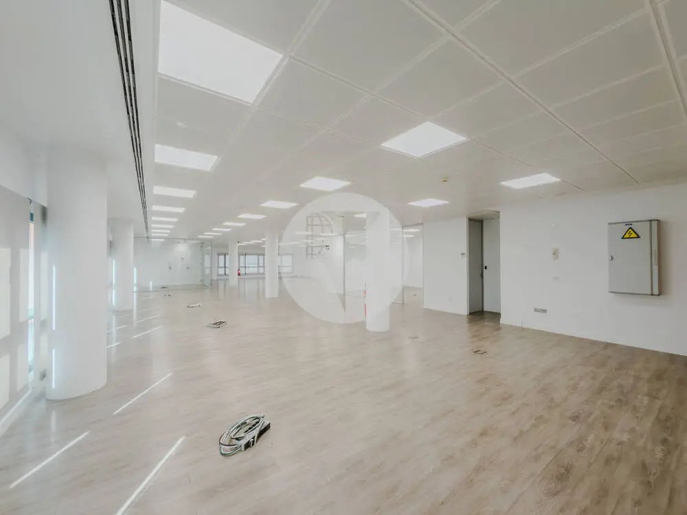 Oficina alquiler Madrid. Calle Santa Leonor – Distrito Madbit. - imagen 11