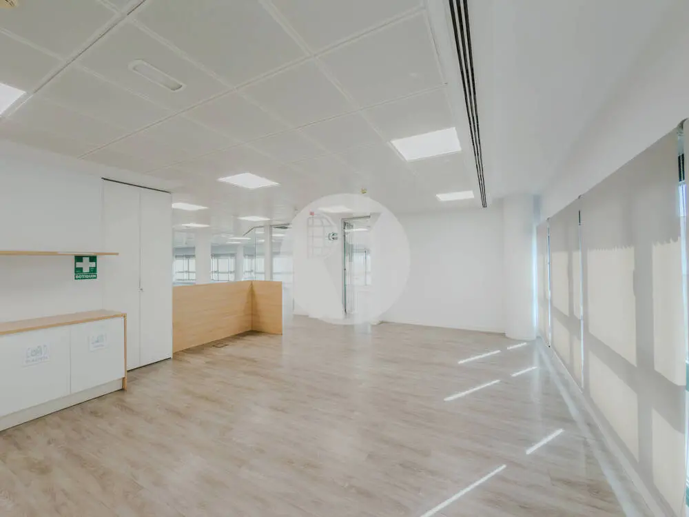 Oficina alquiler Madrid. Calle Santa Leonor – Distrito Madbit. - imagen 12