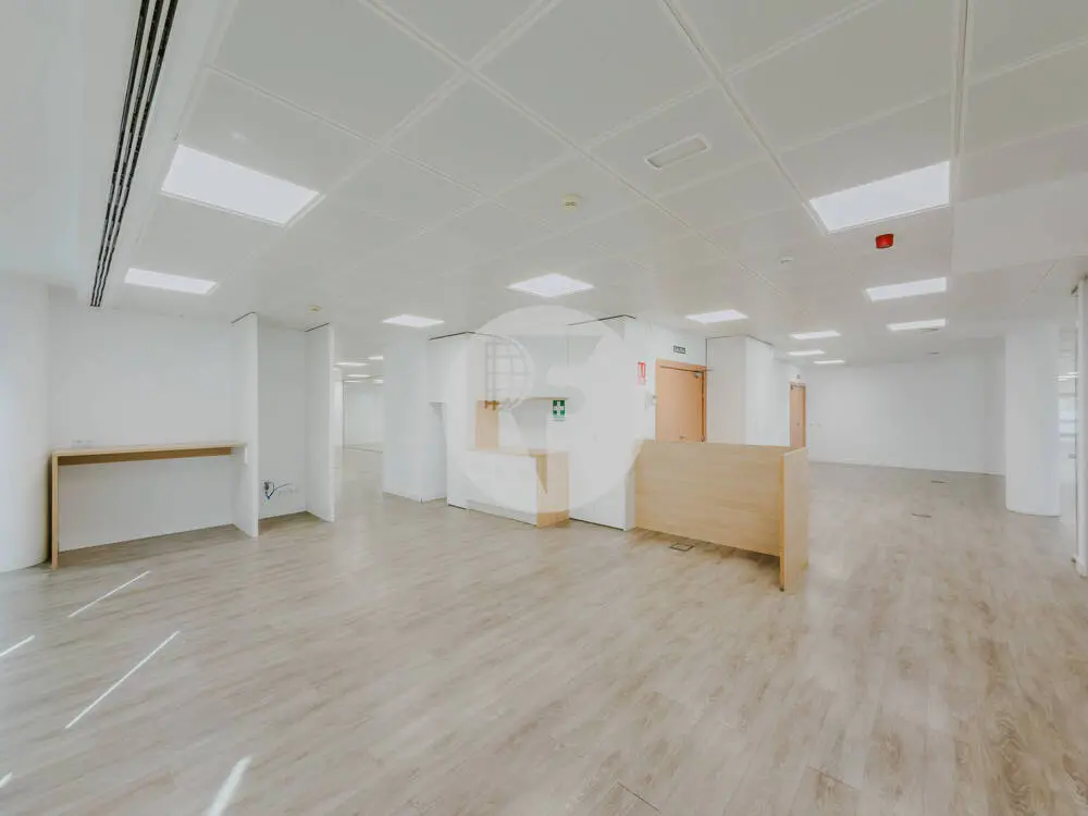 Oficina alquiler Madrid. Calle Santa Leonor – Distrito Madbit. - imagen 13