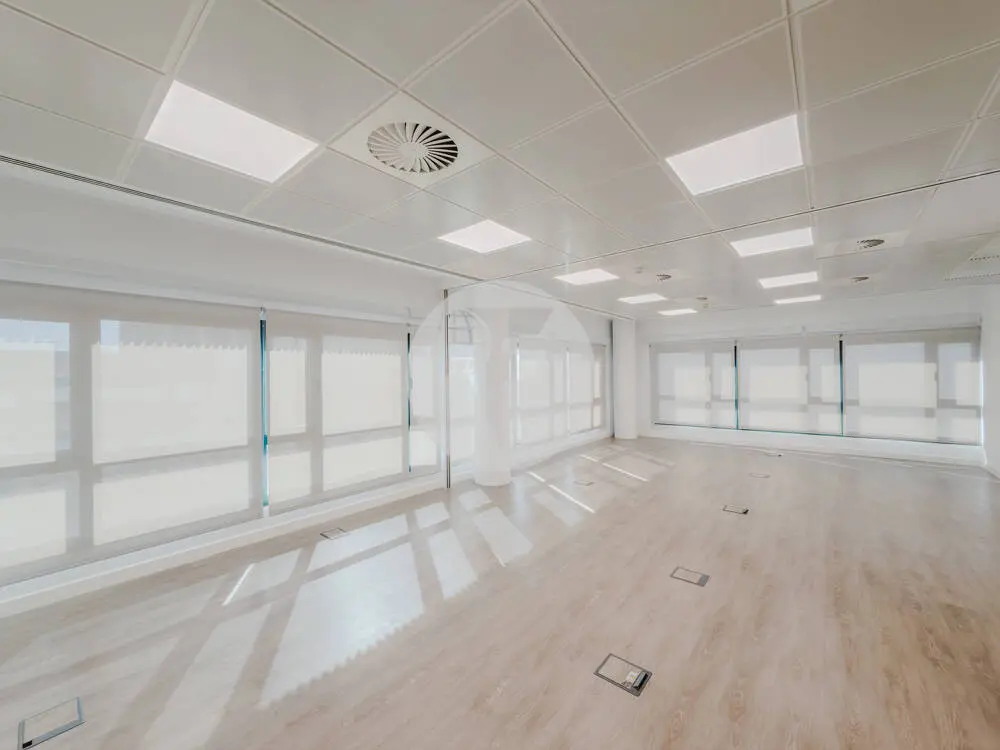 Oficina alquiler Madrid. Calle Santa Leonor – Distrito Madbit. - imagen 15