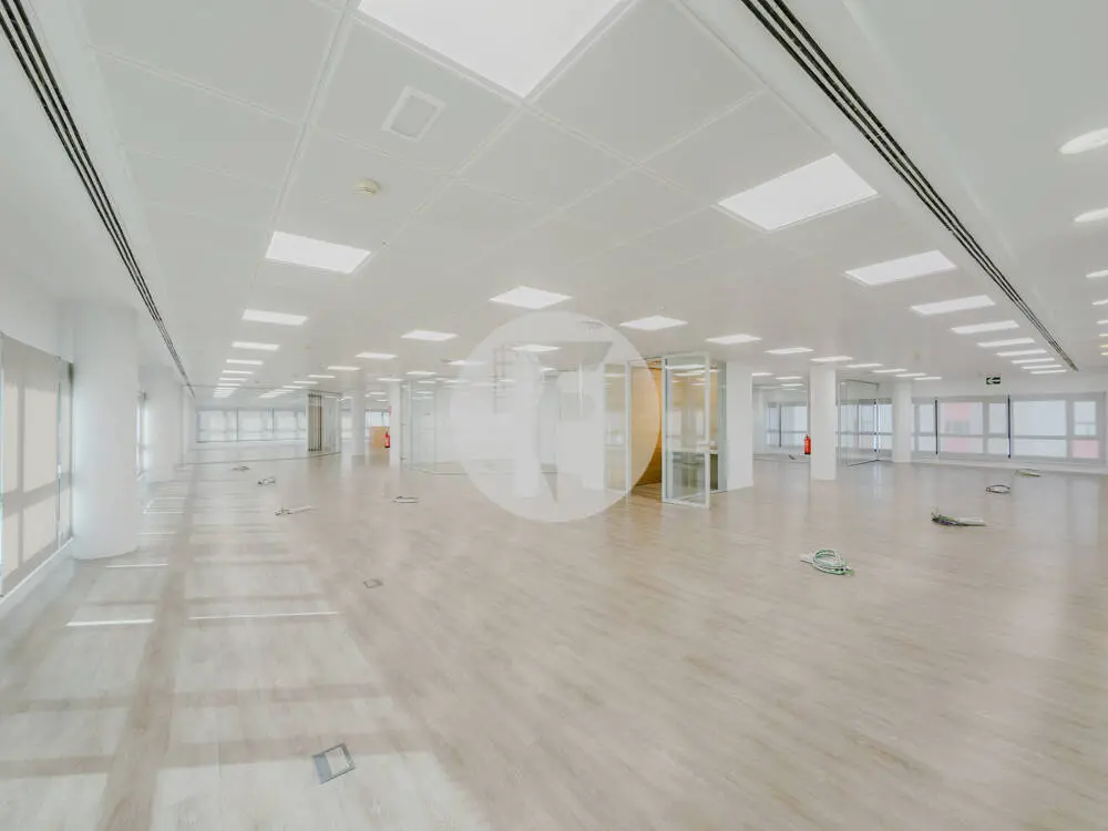 Oficina alquiler Madrid. Calle Santa Leonor – Distrito Madbit. - imagen 20