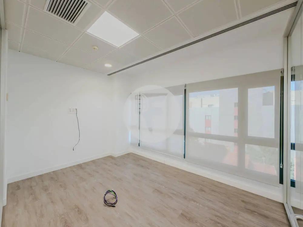 Oficina alquiler Madrid. Calle Santa Leonor – Distrito Madbit. - imagen 24