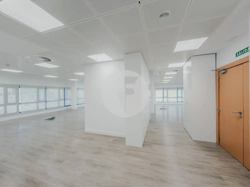 Oficina alquiler Madrid. Calle Santa Leonor – Distrito Madbit. - imagen 27