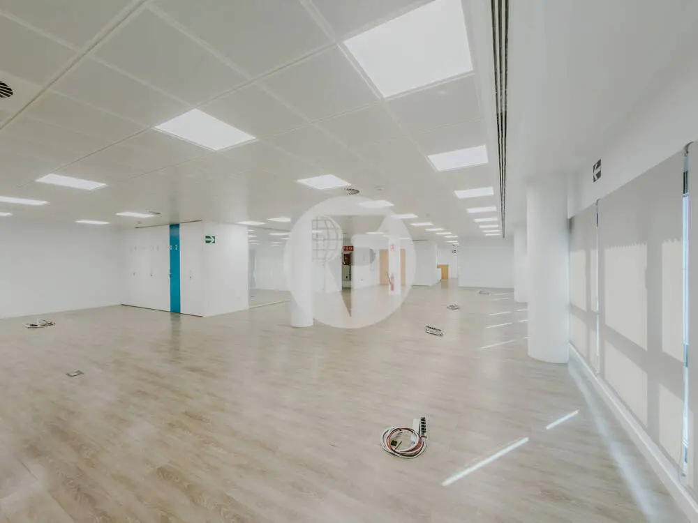 Oficina alquiler Madrid. Calle Santa Leonor – Distrito Madbit. - imagen 9