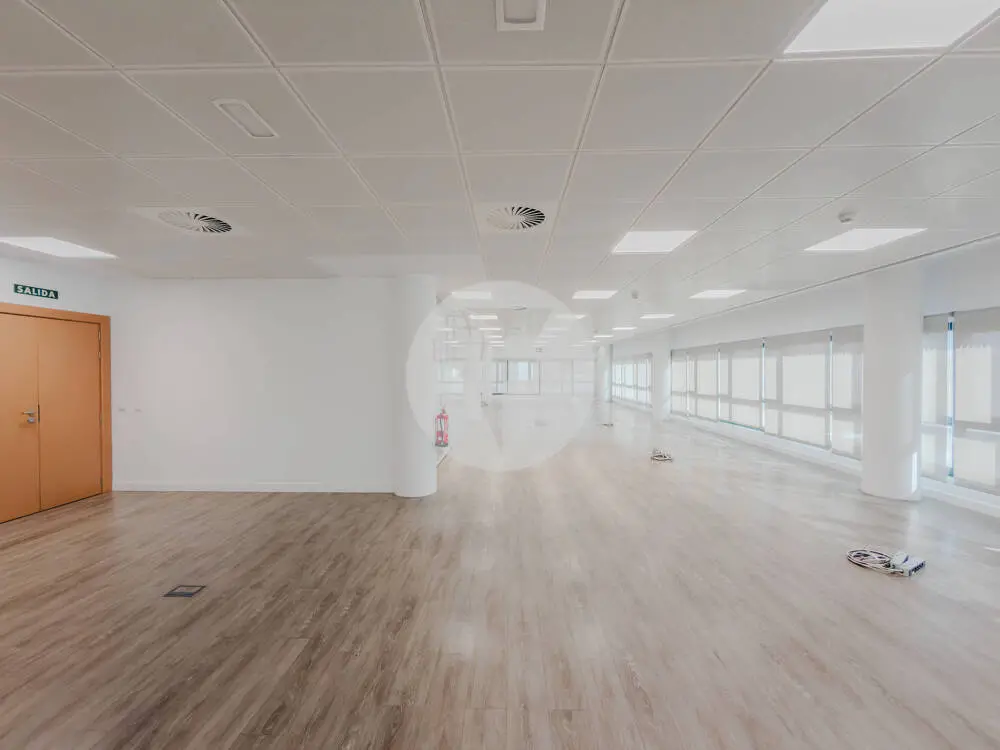 Oficina alquiler Madrid. Calle Santa Leonor – Distrito Madbit. - imagen 16