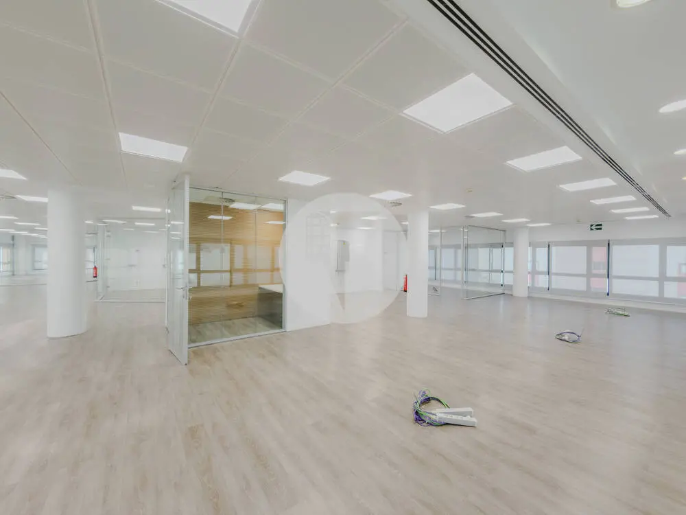 Oficina alquiler Madrid. Calle Santa Leonor – Distrito Madbit. - imagen 21
