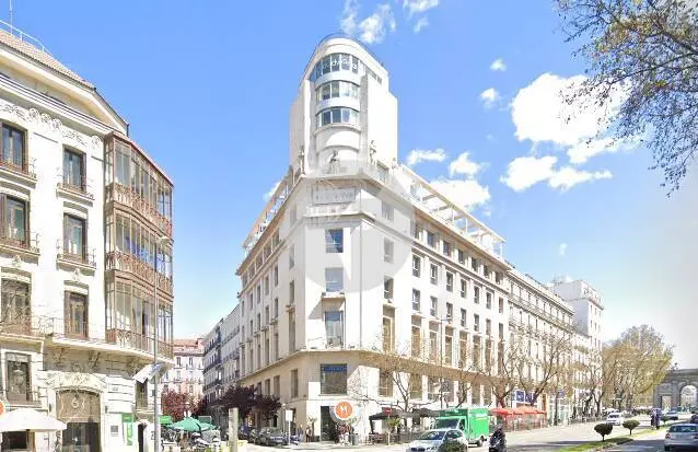 Oficina en alquiler junto a Puerta de Alcalá y Plaza de Cibeles | Ubicación premium en el corazón de Madrid
