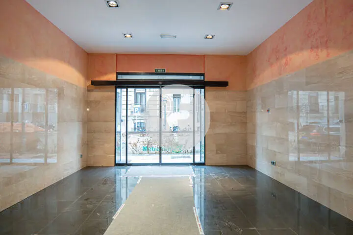 Oficina en alquiler junto a Puerta de Alcalá y Plaza de Cibeles | Ubicación premium en el corazón de Madrid - imagen 2