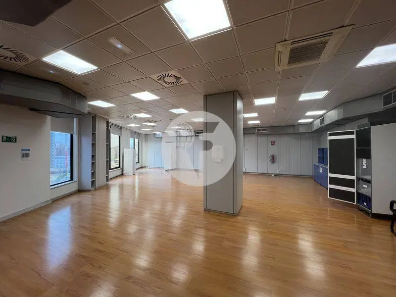 Alquiler de oficinas en edificio en Calle Isla de Sicilia, Madrid - imagen 4