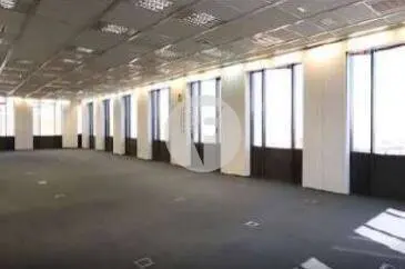 Oficina amplia en alquiler en la calle Caleruega en Pinar de Chamartín, Madrid. - imagen 6