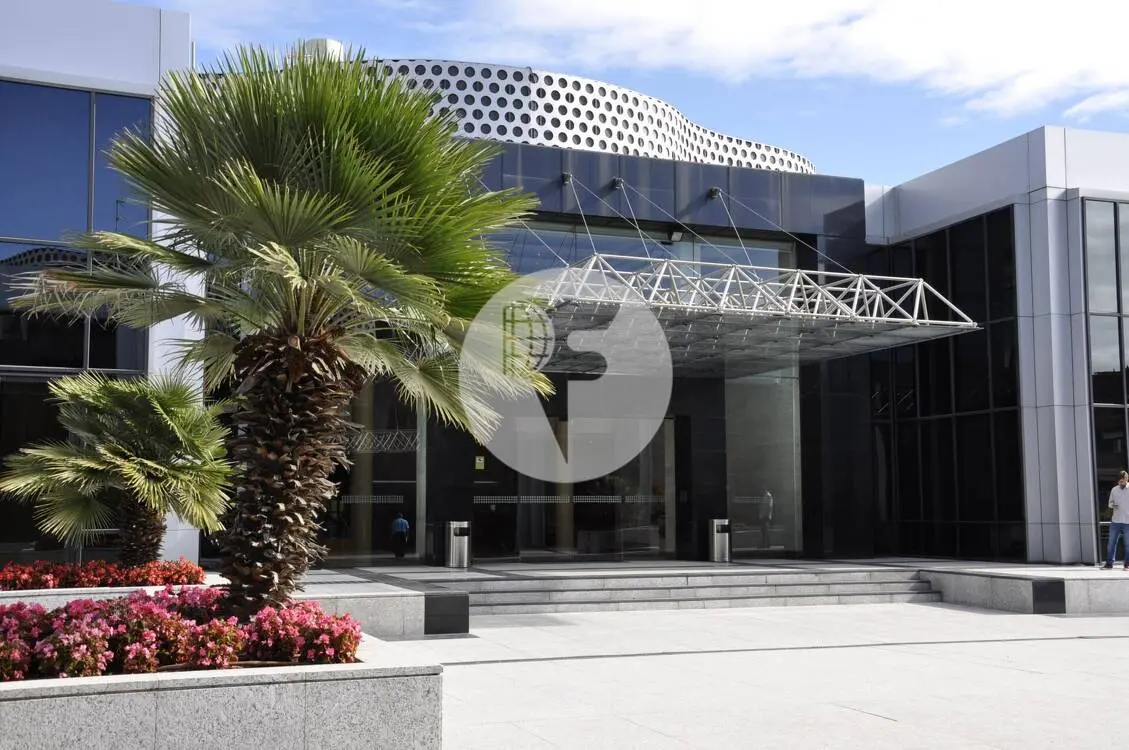 Oficina en alquiler en calle Enrique Granados – Pozuelo. Madrid.