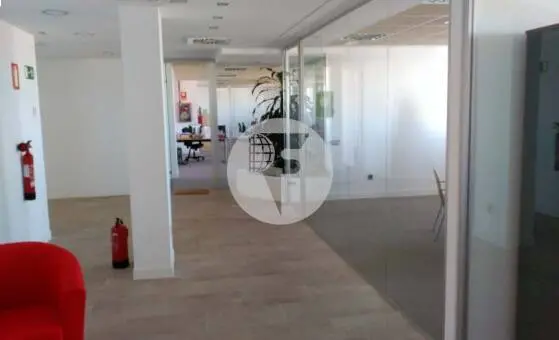 Oficina en alquiler en edificio exclusivo en Fuencarral, Madrid - imagen 4
