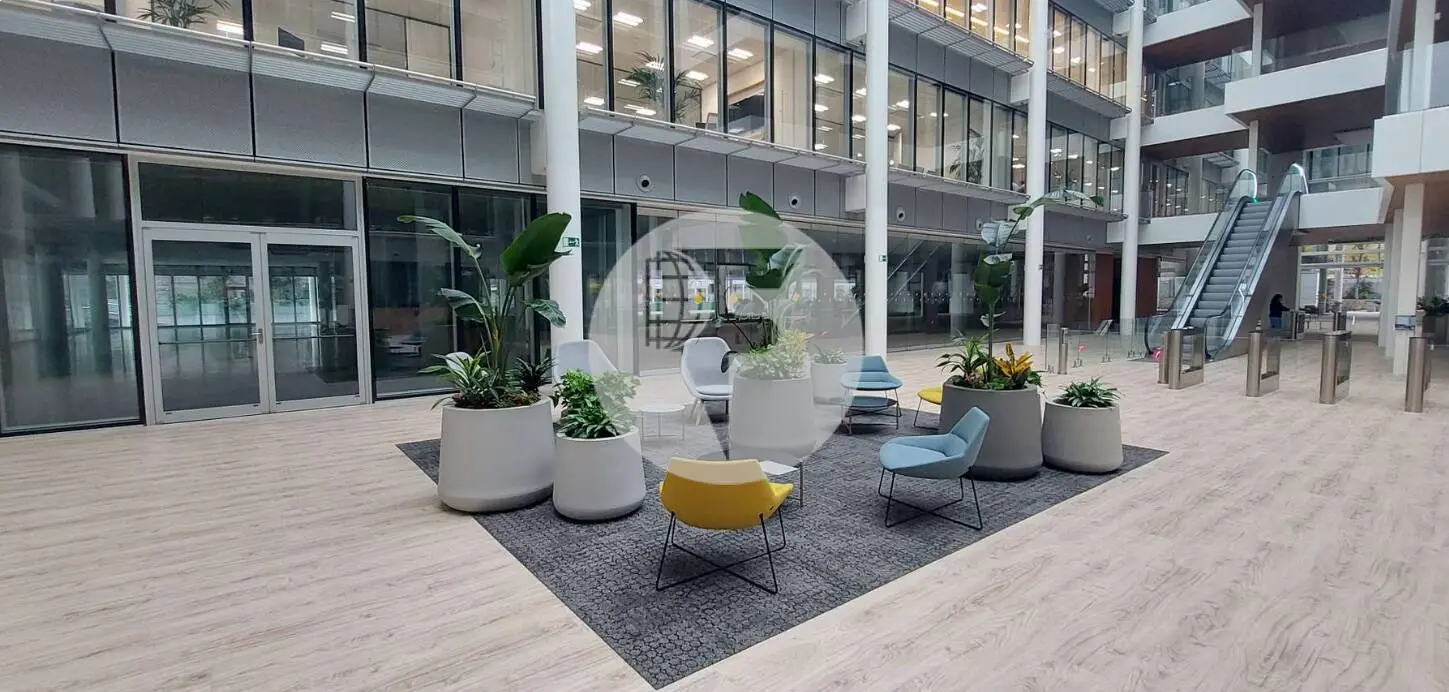 Alquiler oficina Madrid. Calle Julián Camarillo – Madbit - imagen 2