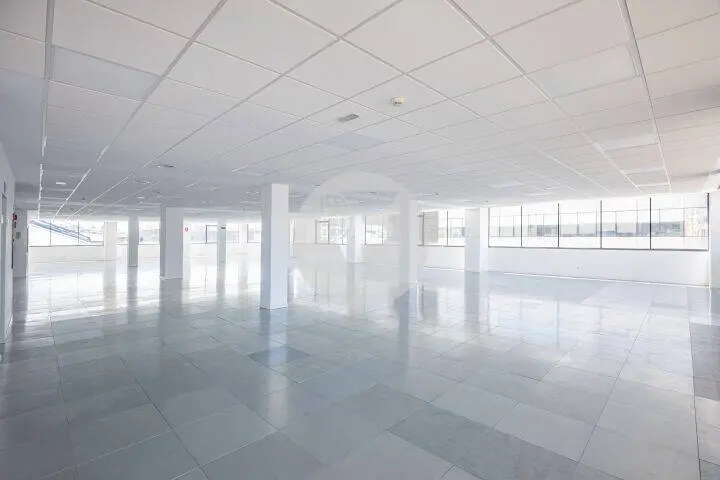 Rent office in Madrid. Manoteras Avenue. 4