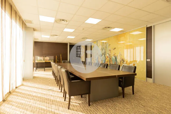 Office for rent in Madrid. Manoteras Avenue. 9