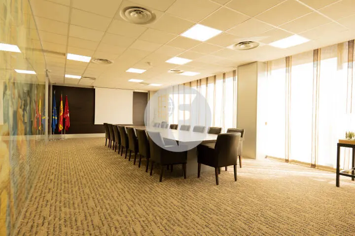Office for rent in Madrid. Manoteras Avenue. 8