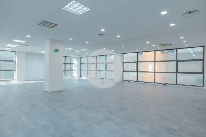 Office for rent in Madrid. Manoteras Avenue. 9
