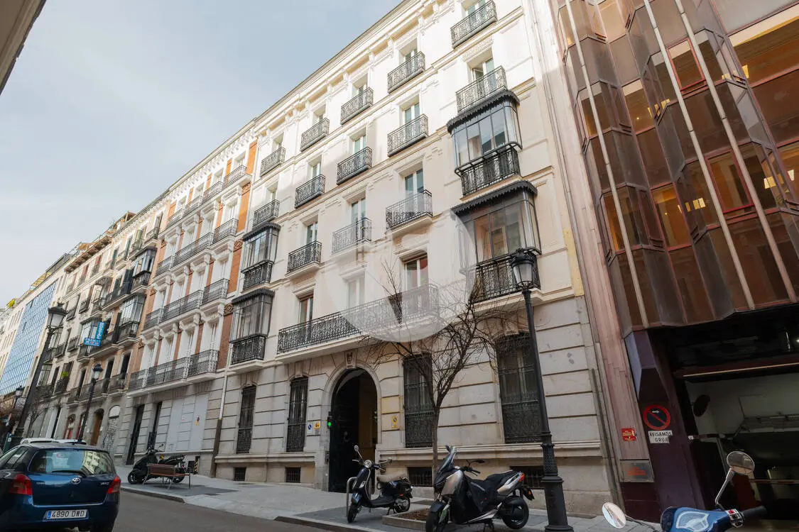 Office for rent in Madrid. Prim Street - Recoletos. 13