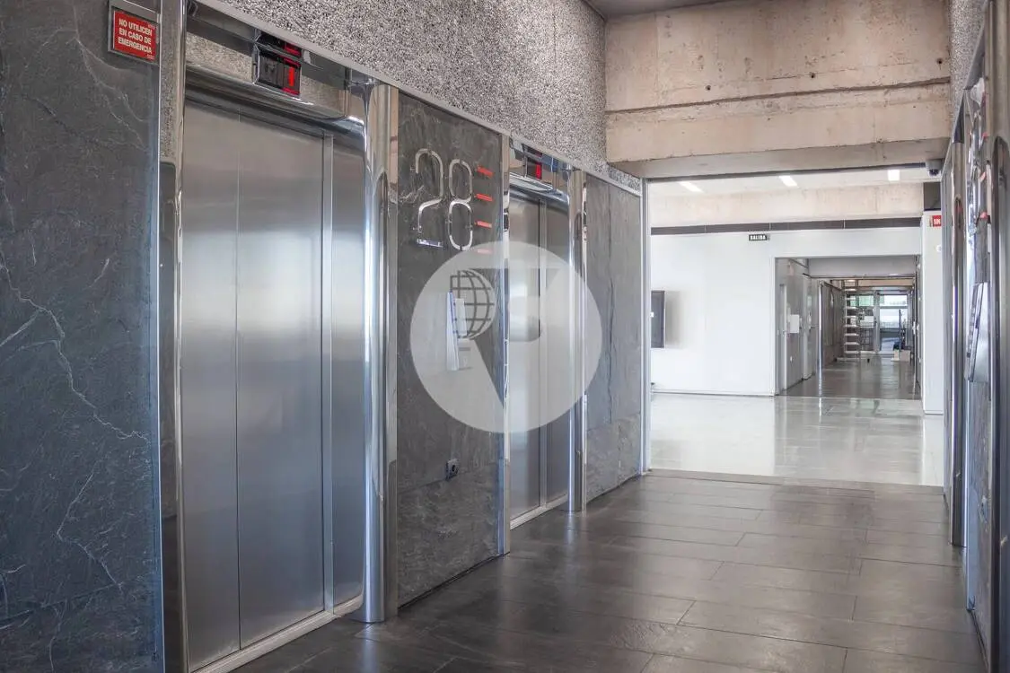 Office for rent in AZCA. Madrid 5