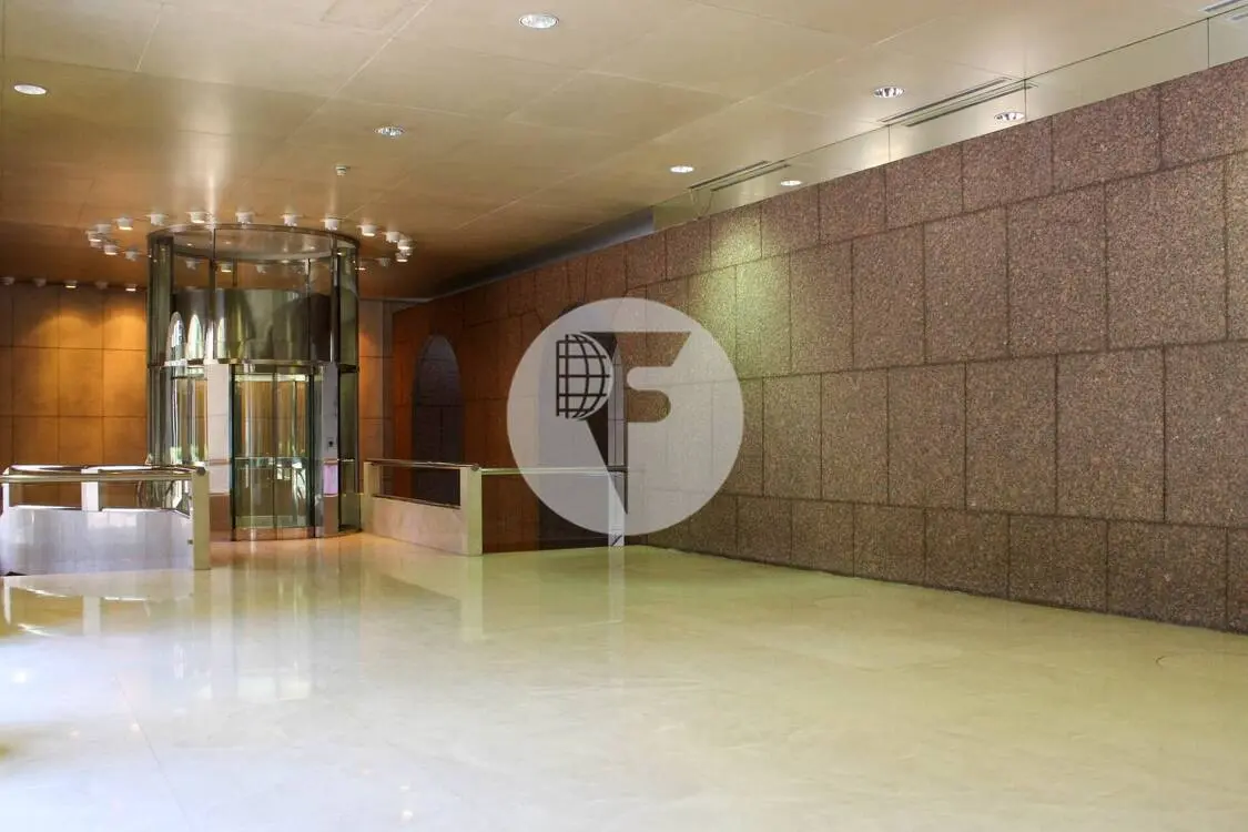 Office for rent in Madrid. Torre Picasso - Azca. 10