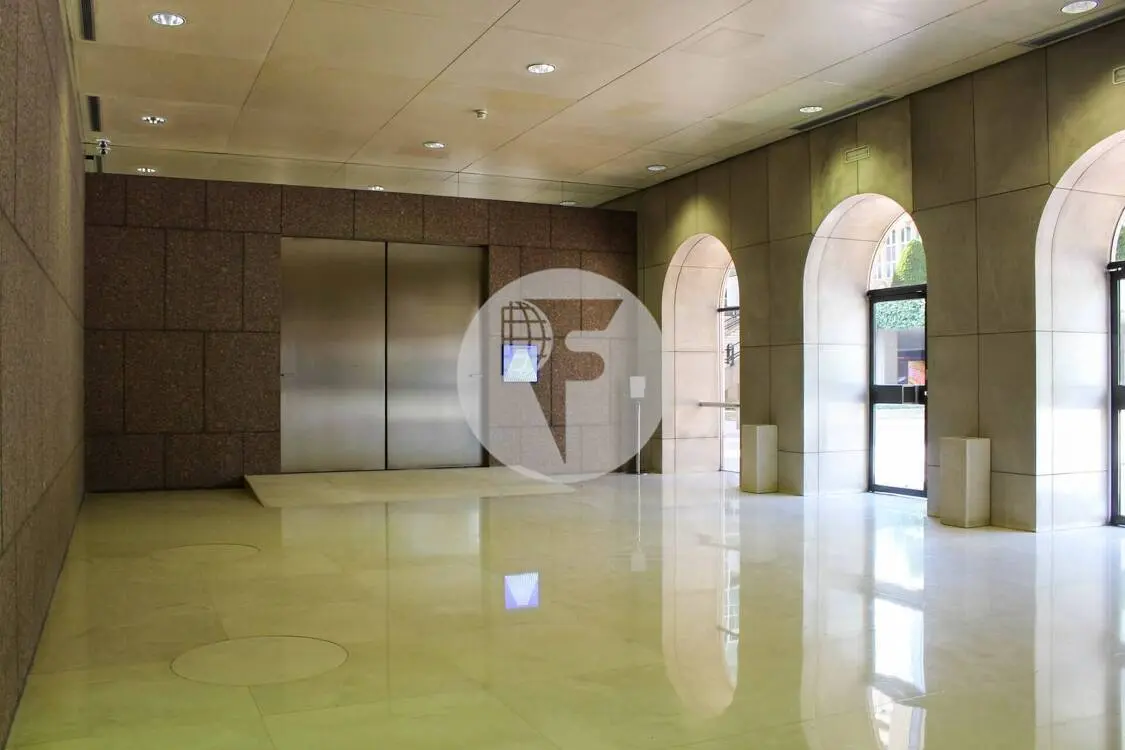 Office for rent in Madrid. Torre Picasso - Azca. 11