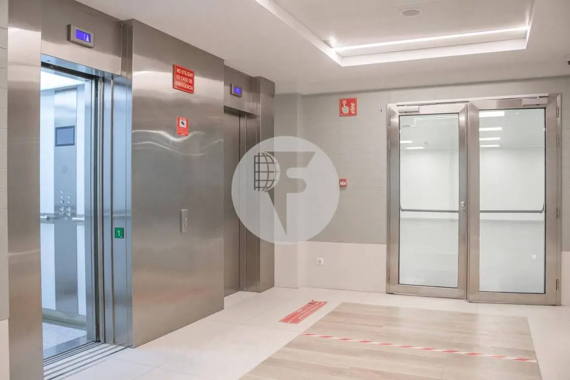 Office for rent on General Perón Avenue. Madrid. 19