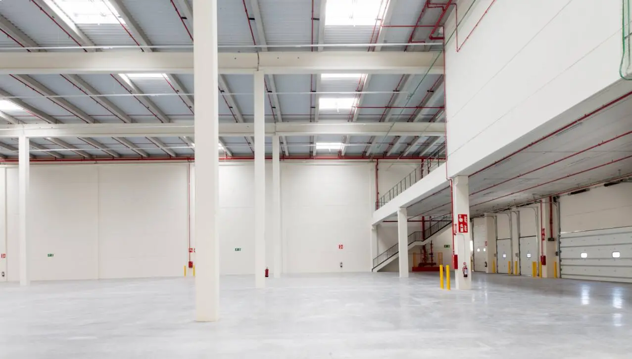 Logistics warehouse for rent of 3,448 m² - Villaverde, Madrid. 4