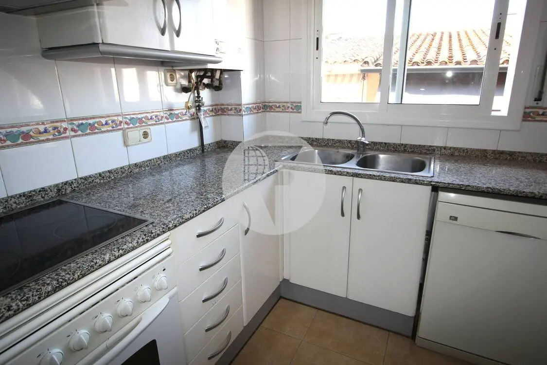 Charming duplex, very bright, with sunlight throughout the day in Llinars del Vallès.  3
