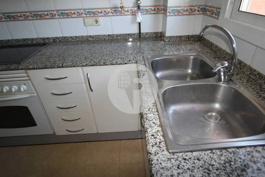 Charming duplex, very bright, with sunlight throughout the day in Llinars del Vallès.  4