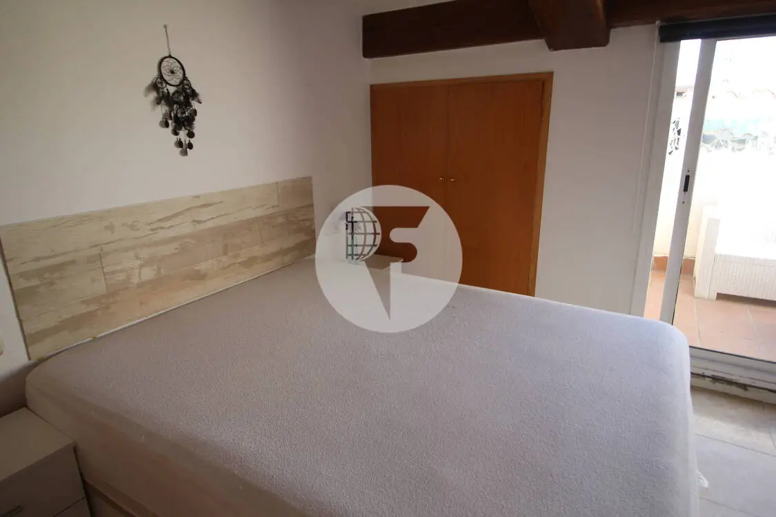 Charming duplex, very bright, with sunlight throughout the day in Llinars del Vallès.  12