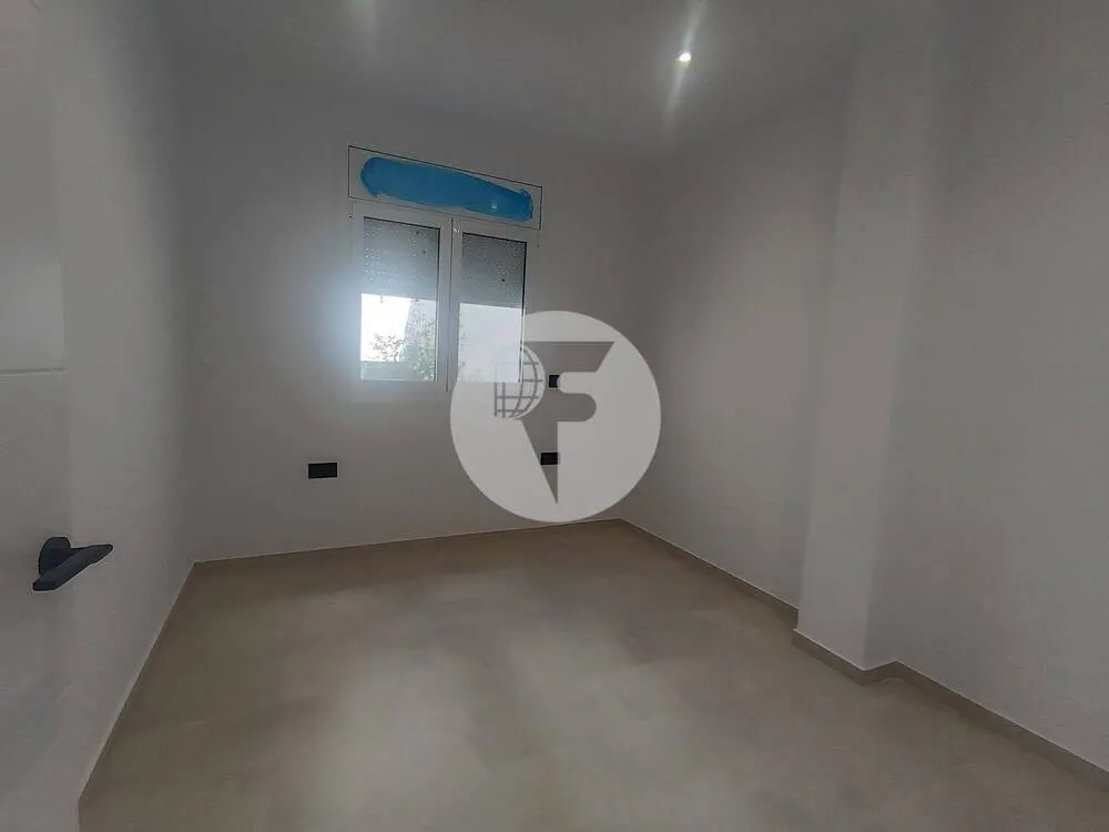 Ground floor of 92 m² in the center of Granollers. 3