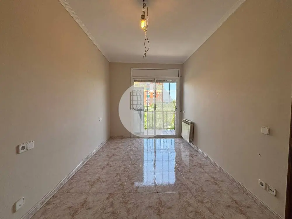 Dúplex luminoso con terraza, plaza de aparcamiento y espacios abiertos en Bellavista - imagen 12