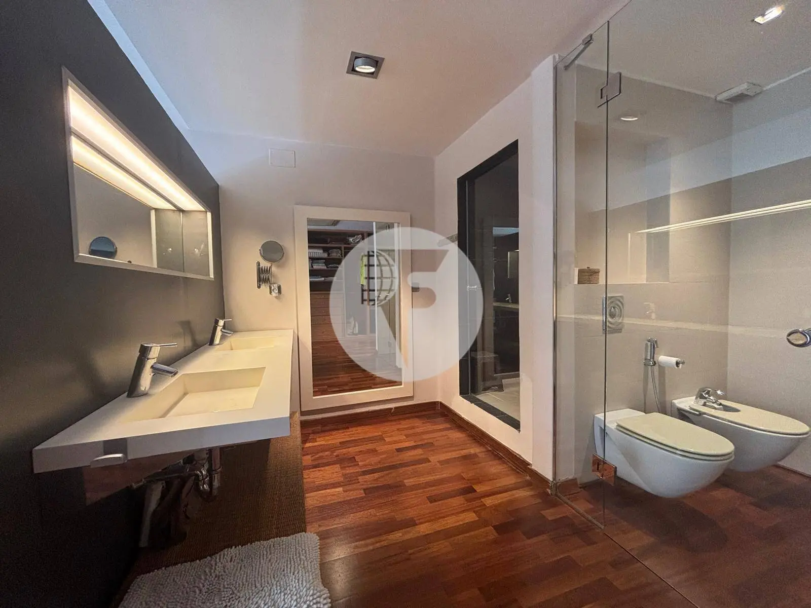 Exclusivo loft de diseño con terraza privada en el centro de Granollers - imagen 25