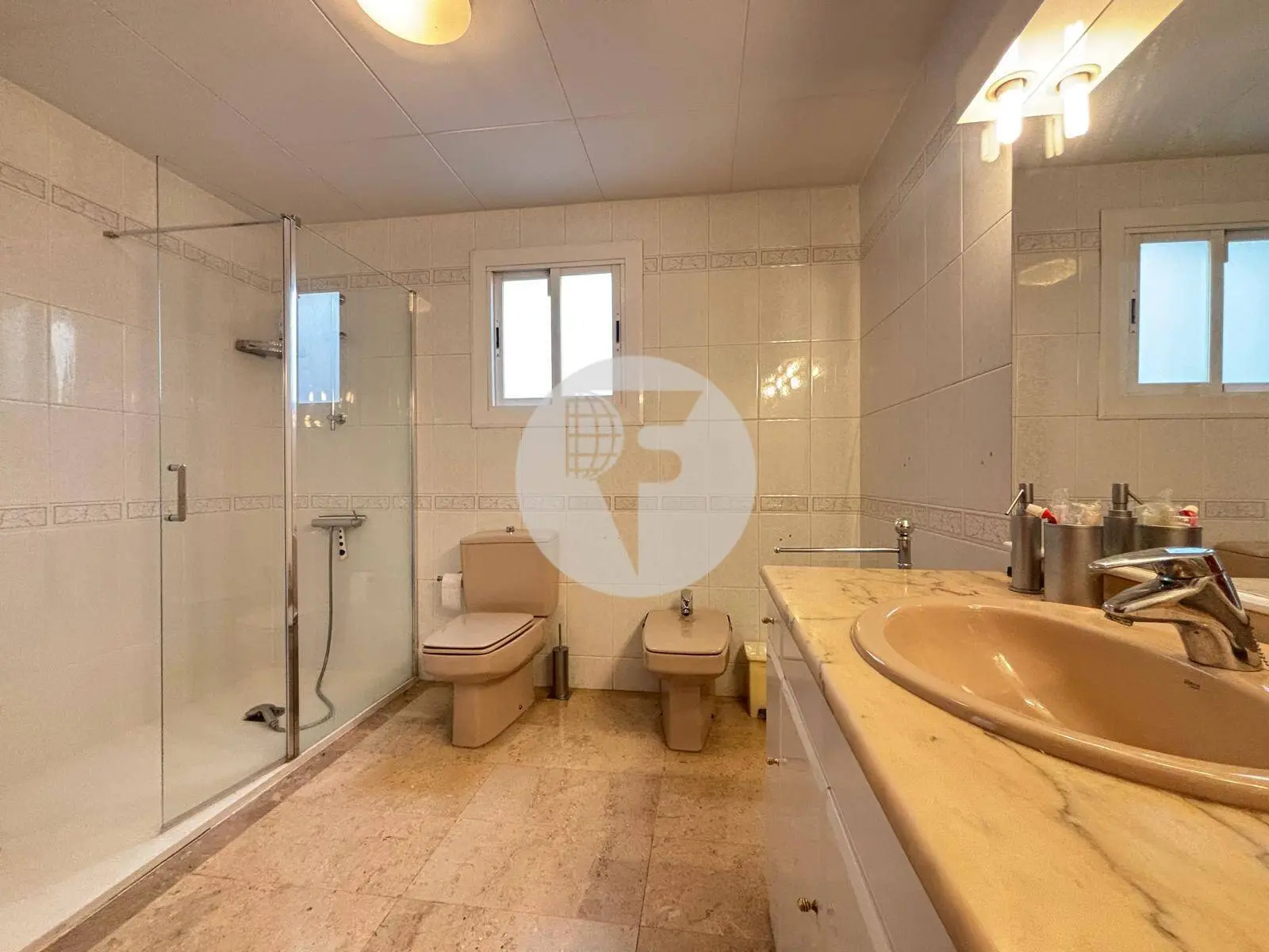 EXCLUSIVO ÁTICO ESQUINERO EN EL CENTRO DE GRANOLLERS, CON ORIENTACIÓN SUR - imagen 32