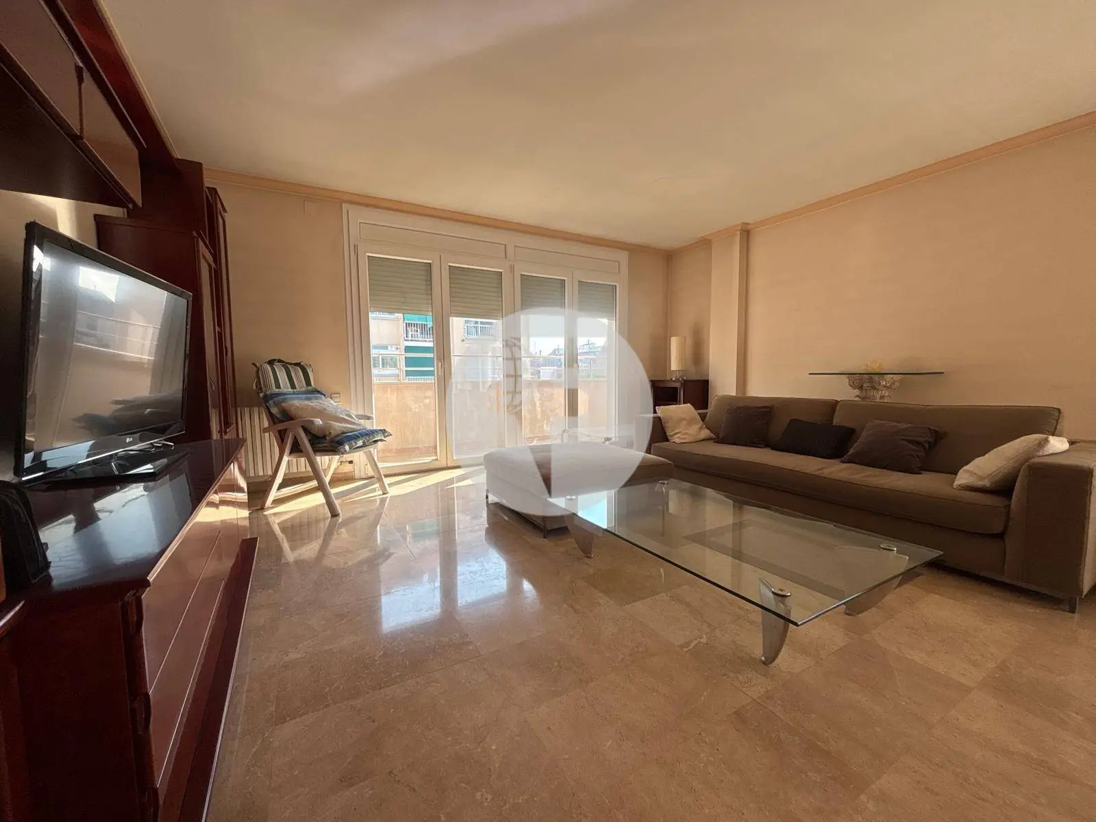 EXCLUSIVO ÁTICO ESQUINERO EN EL CENTRO DE GRANOLLERS, CON ORIENTACIÓN SUR - imagen 8
